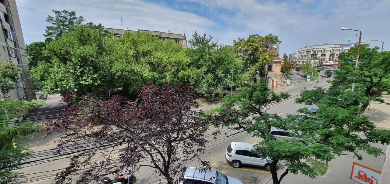 Charlotte Apartment - 2Bedrooms W Parking Near Nymphaea Oradea Exterior foto