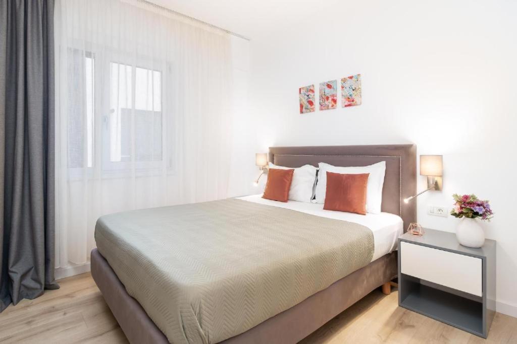 Charlotte Apartment - 2Bedrooms W Parking Near Nymphaea Oradea Cameră foto