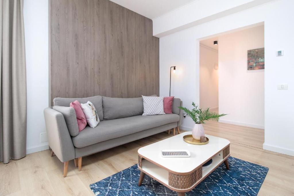 Charlotte Apartment - 2Bedrooms W Parking Near Nymphaea Oradea Cameră foto