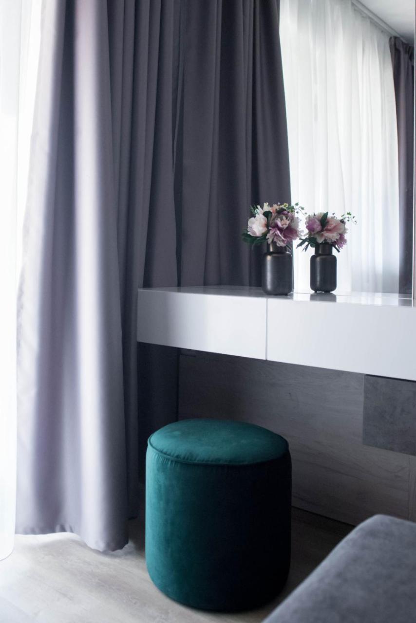 Charlotte Apartment - 2Bedrooms W Parking Near Nymphaea Oradea Exterior foto